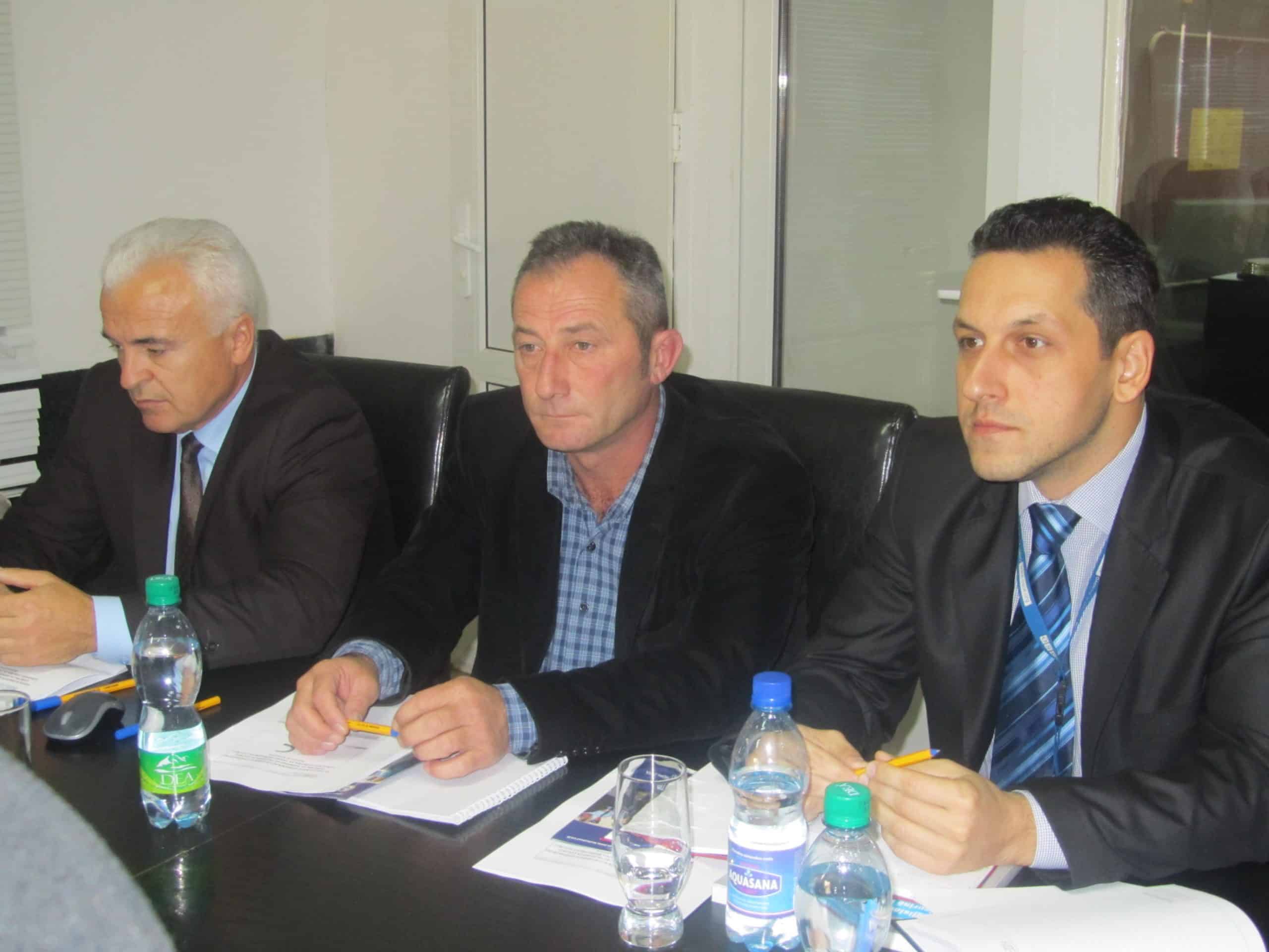 Seminar pë ngritjen e komunikimit ndërmjet këshillit Komunal pë siguri në komunitete (KKSK) dhe këshilit lokal për siguri publik (KLSP)